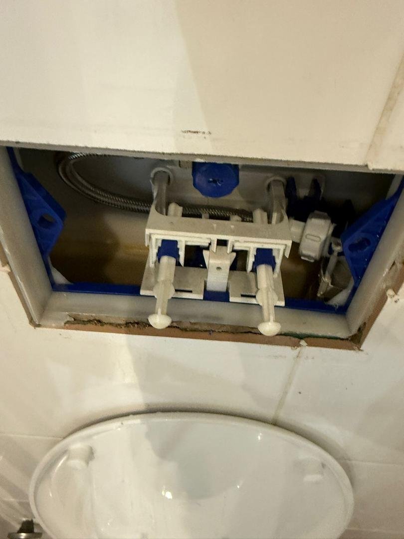 WC et chasse encastrée à Liège